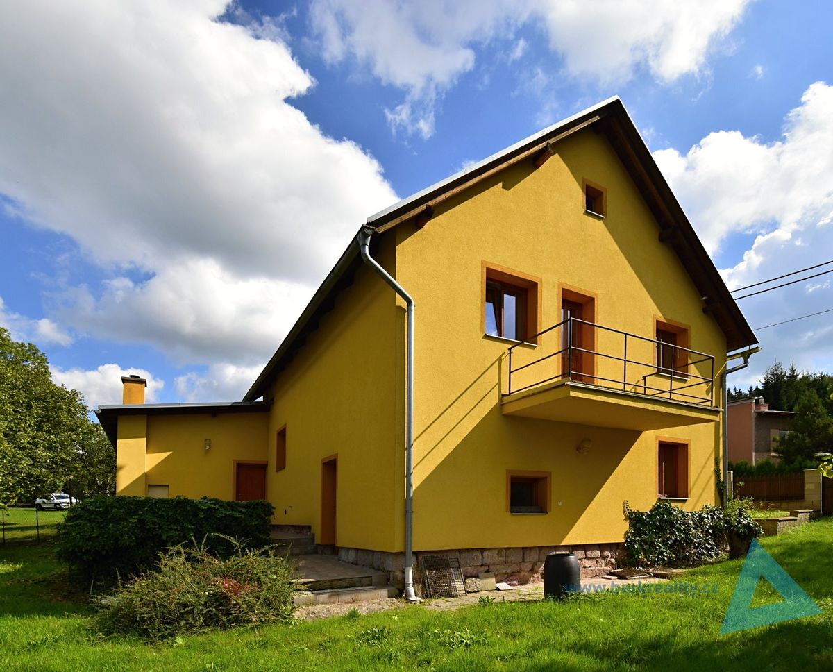 Prodej rodinného domu 250 m², pozemek 847 m²